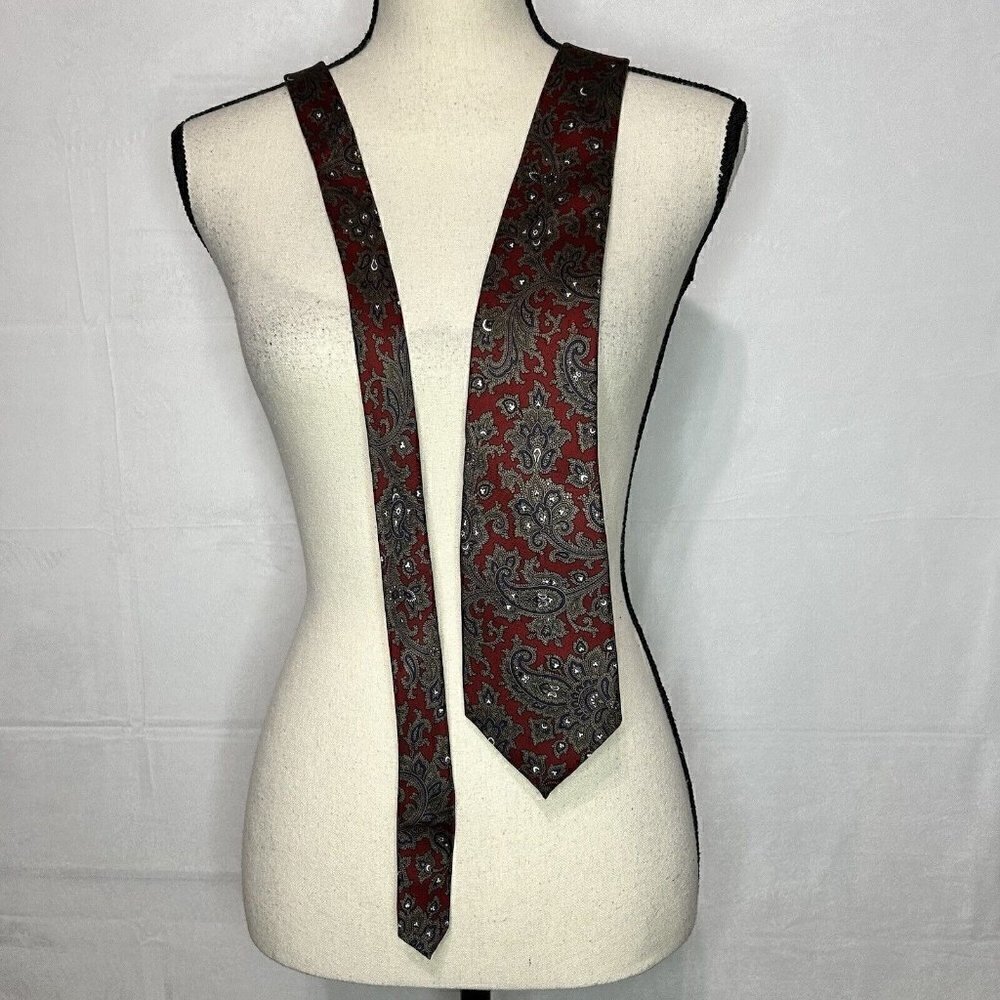 Christian Dior Monsieur Paisley Tie 100% Silk 59” X 4” USA Vintage
